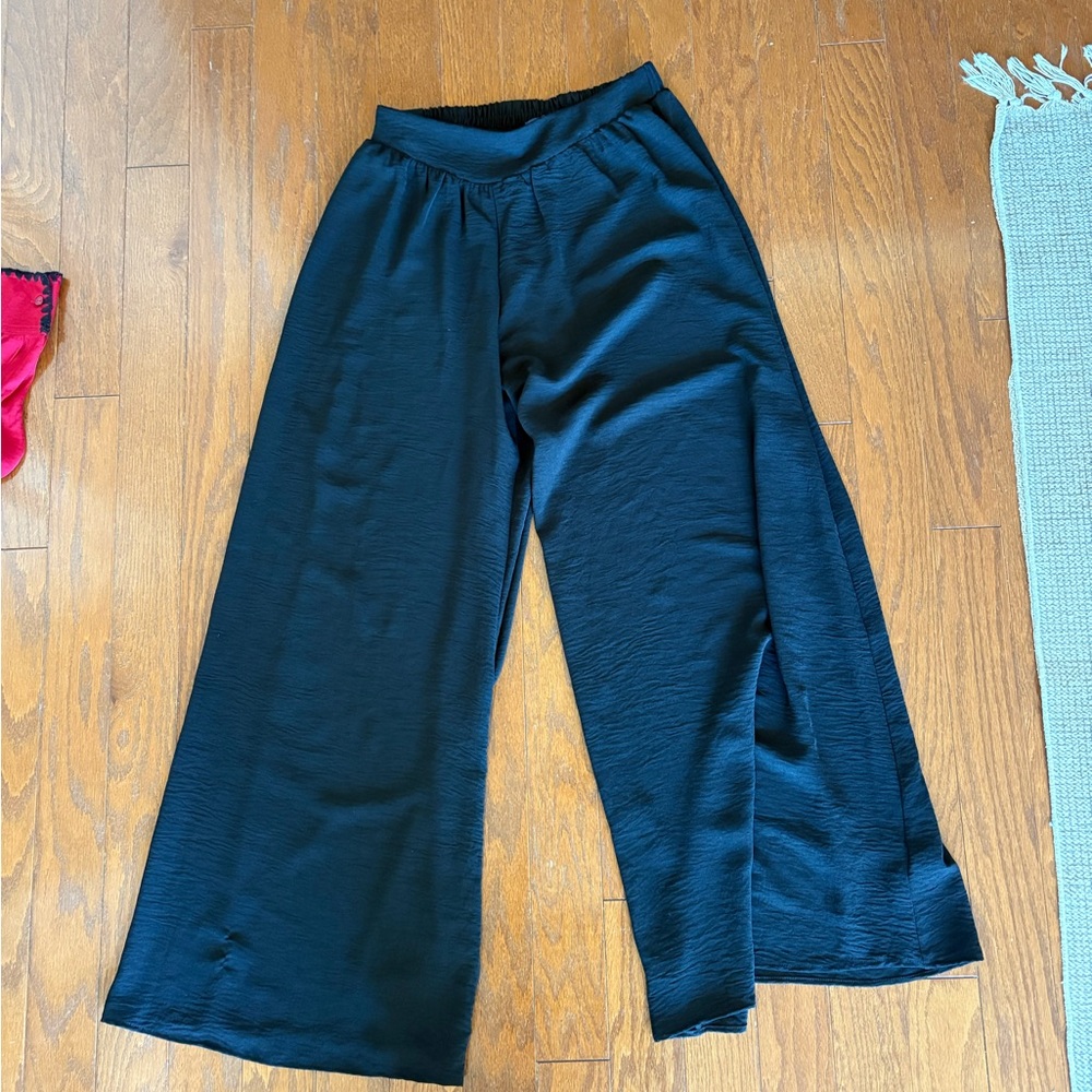NWT black Wide-Leg Womens Pants - Comfortable and Professional Pull-On Bottoms